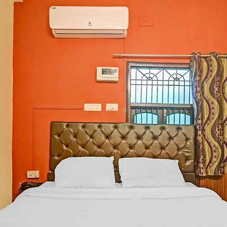 Oyo 7498 Hotel Aparajita Varanasi Exterior photo