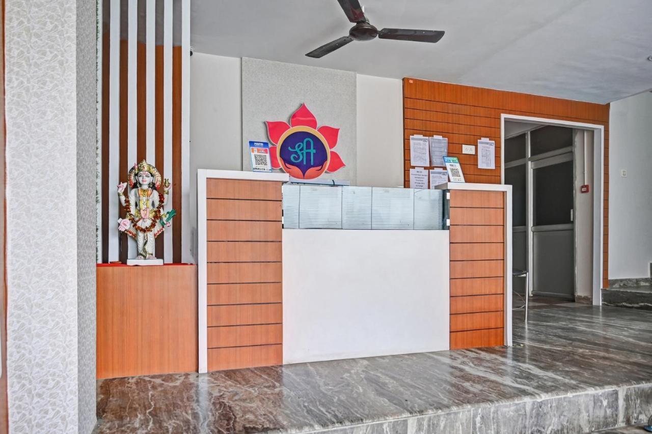 Oyo 7498 Hotel Aparajita Varanasi Exterior photo