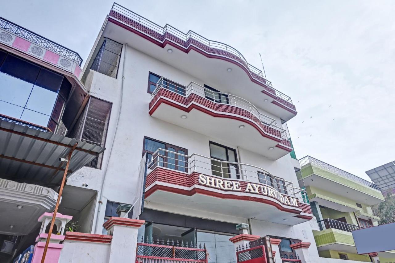 Oyo 7498 Hotel Aparajita Varanasi Exterior photo